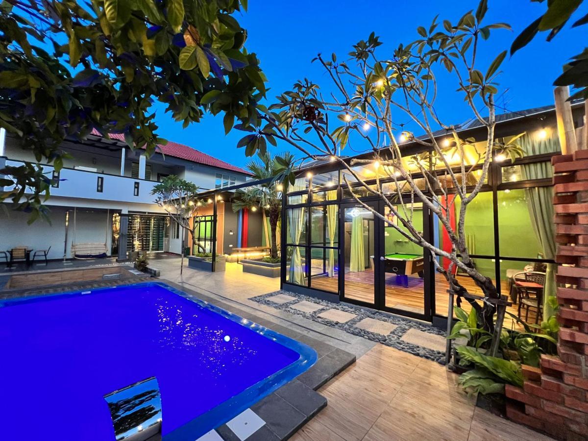 The Uniique Haus - Johor 1St Staycation Water Dining Experience Johor Bahru Luaran gambar